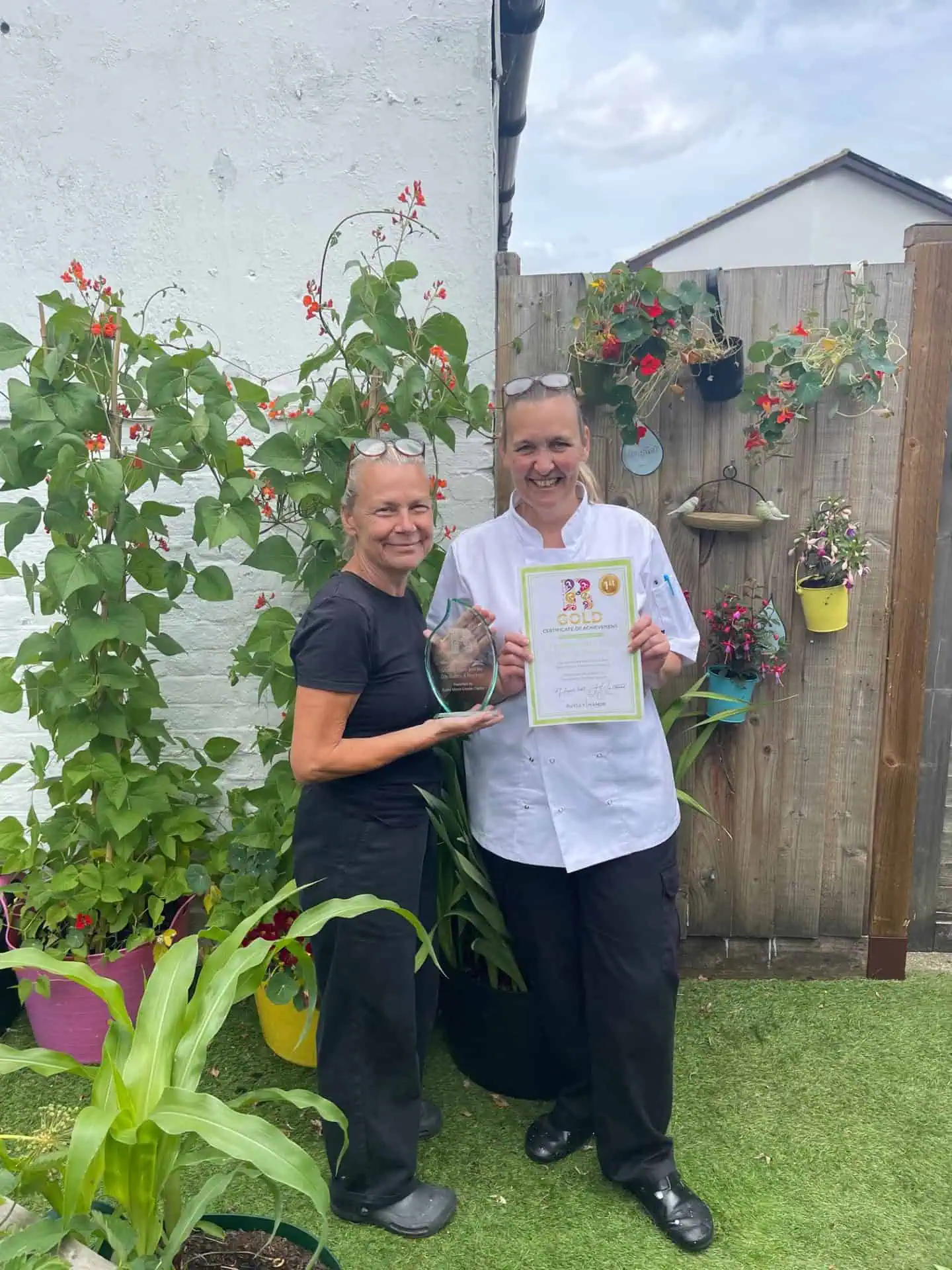 niki and sue with our garden award niki and sue with our garden award